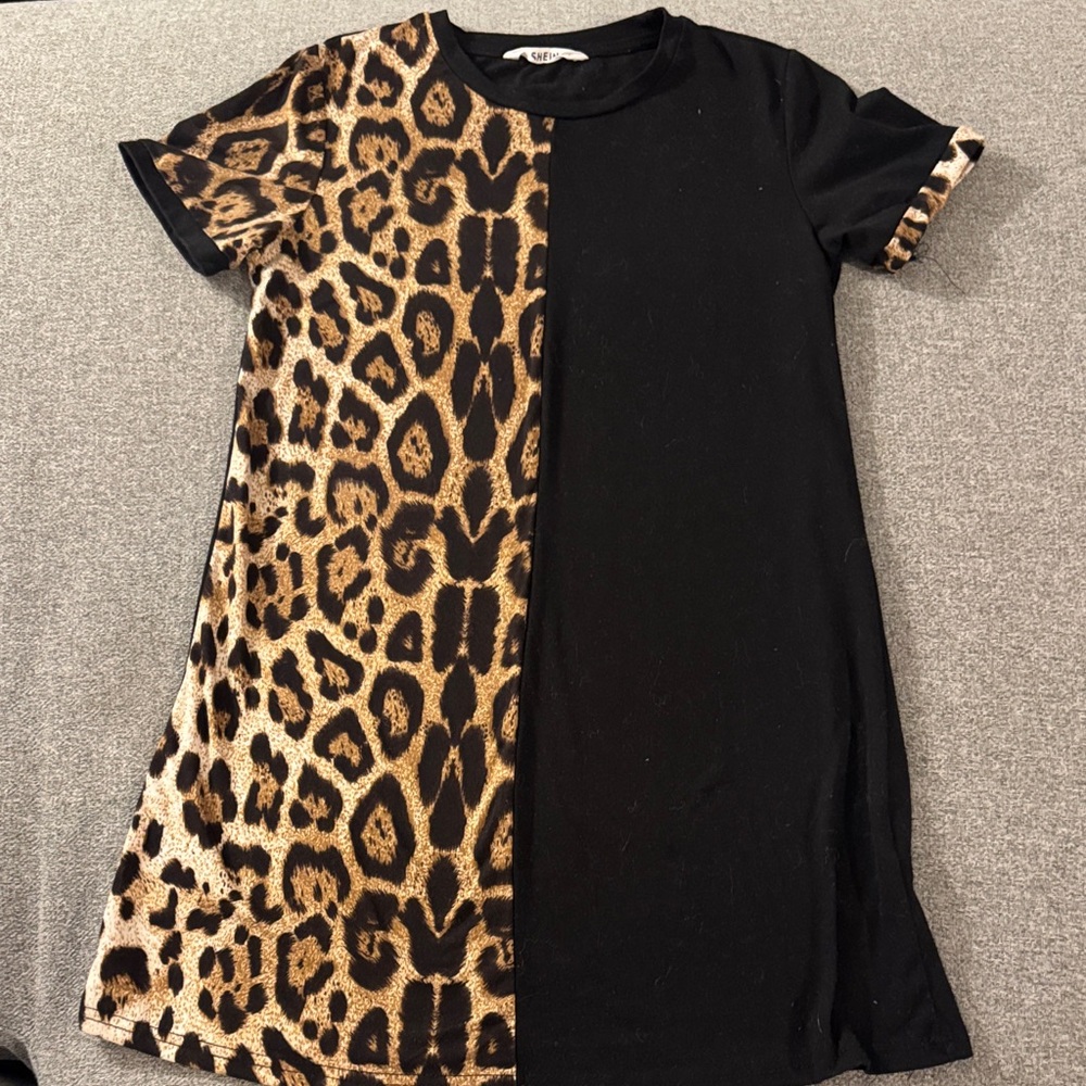 5/$15- Leopard Print and Black Dress